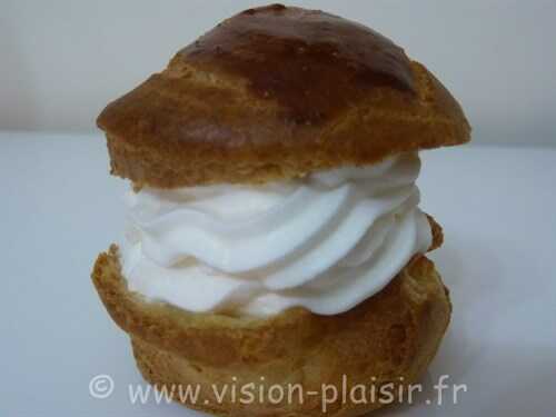 Choux à la crème chantilly