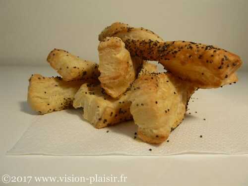 Blog de vision-plaisir cuisine " les torsades feuilletées salées au pavot "