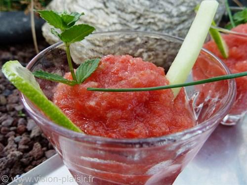 Sorbet à la tomate pour une entrée rafraîchissante