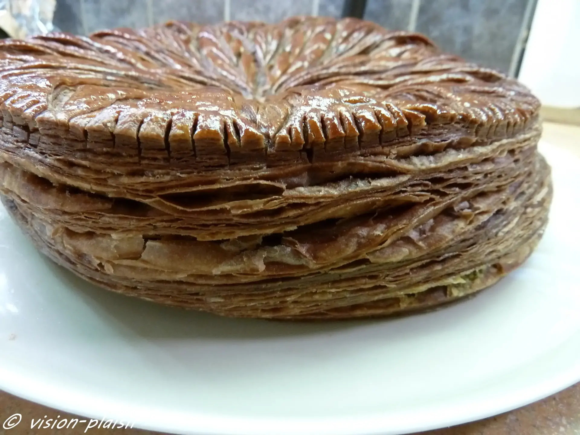 Galette des rois à la pistache et pépites de chocolat