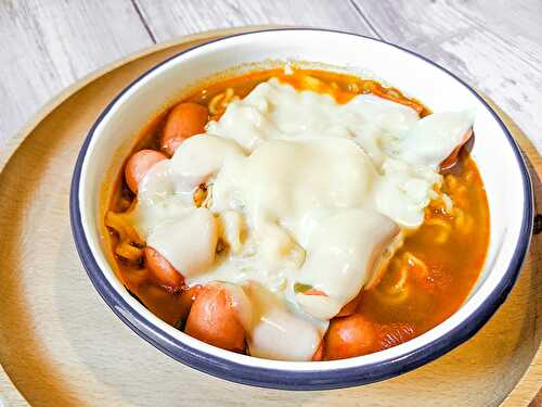 Jin Ramyeon à la saucisse et au fromage