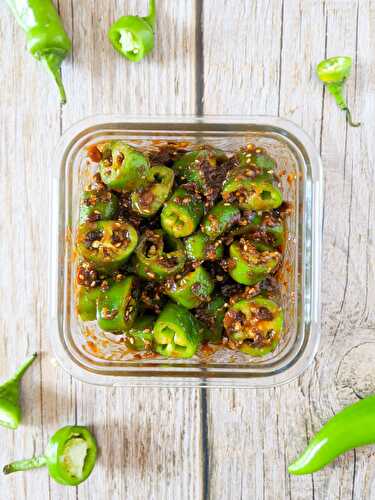 Oigochu Doenjang Muchim - Piments doux marinés à la pâte de soja coréenne