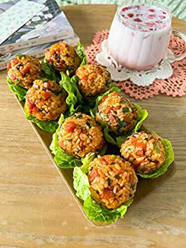 Spicy Spam Jumeokbap - Boules de riz coréennes piquantes au spam