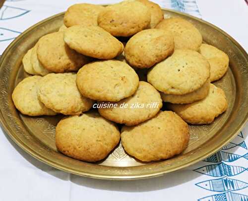 BISCUITS FONDANTS ÉGYPTIENS AUX DATTES ( KOROSS FALLEHI ) كرس فلاحي بالتمر