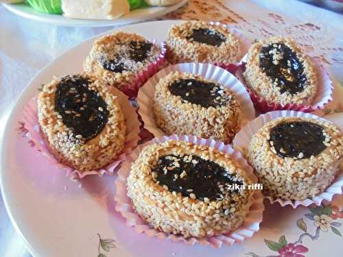 BISCUITS SABLES AU SESAME ET AU CHOCOLAT