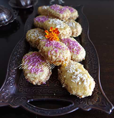 BISCUITS SABLÉS AUX CACAHUÈTES