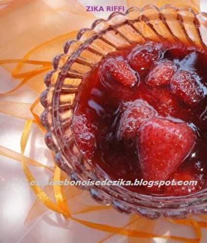 CONFITURE DE FRAISES A LA BÔNOISE A LA CUILLÈRE