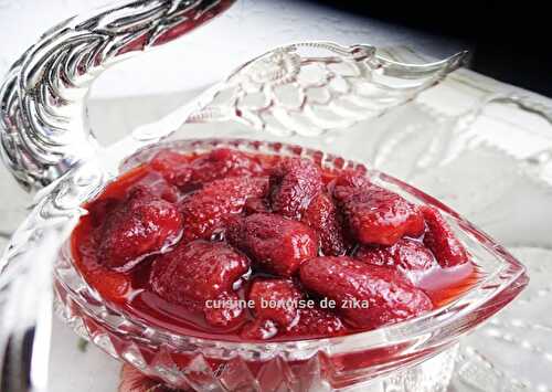 CONFITURE DE FRAISES ENTIÈRES-DÉGUSTATION A LA CUILLÈRE