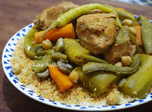 COUSCOUS AUX FÈVES TENDRES ET VIANDE DE VEAU DE LAIT