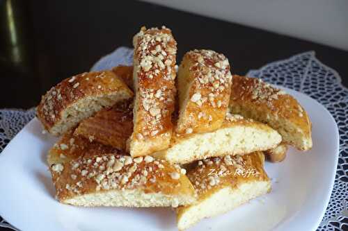 CROQUETS-CROQUANTS AUX AMANDES ET AU MIEL