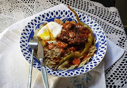 FARFALLES A LA DAUBE DE MAMAN AU VEAU ET A L'OEUF COULANT