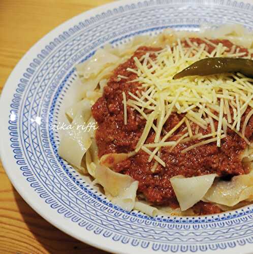 FETTUCCINE-PÂTES FRAÎCHES MAISON A LA SEMOULE ET SAUCE BOLOGNAISE