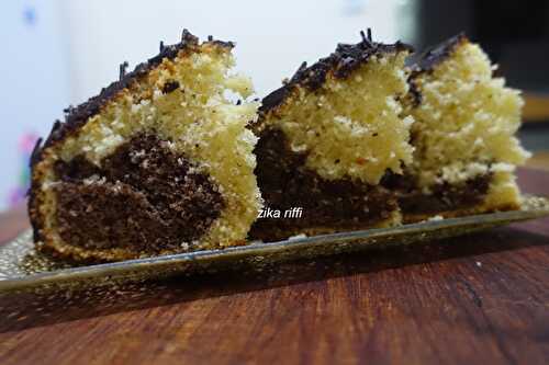 GÂTEAU OU CAKE MARBRÉ AU CHOCOLAT-YAOURT ET PETITS SUISSES