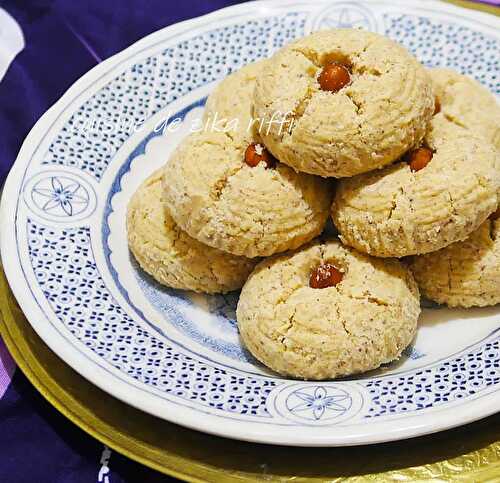 GHRAIBA- GHRIBIA AUX CACAHUETES-  PÂTISSERIE ALGERIENNE