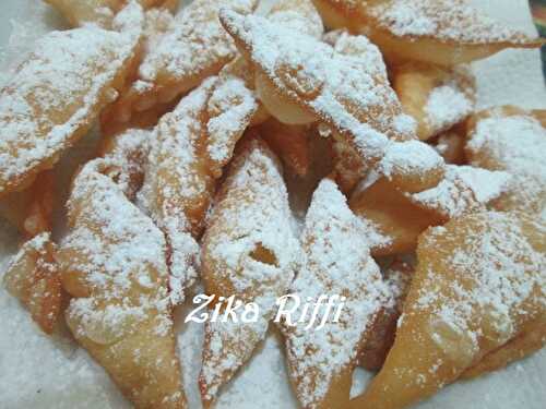 OREILLETTES DE MAMAN ( PETITS BEIGNETS )