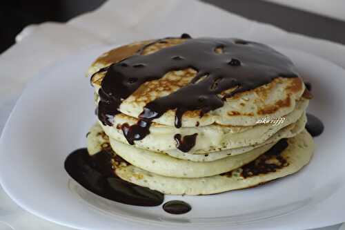 PANCAKES AU FROMAGE BLANC ET CHOCOLAT NOIR