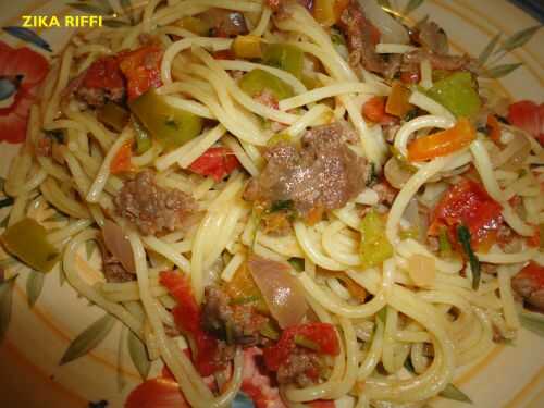 PÂTES SPAGUETTIS A LA VIANDE HACHEE ET AUX LEGUMES