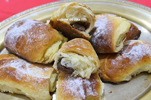 PETITS PAINS AU CHOCOLAT FAÇON BRIOCHE BULGARE