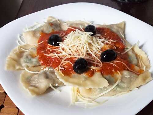 RAVIOLIS MAISON DE MAMAN- VIANDE HACHÉE EPINARDS ET SAUCE TOMATE