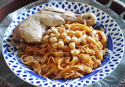 RECHTA CAMPAGNARDE AU POULET SAUCE ROUGE