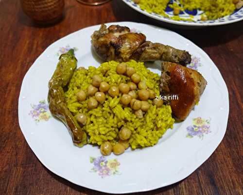 RIZ AU CURRY ET POULET RÔTI AU BEURRE ET A LA POÊLE