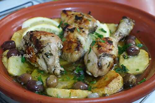 RÔTI DE POULET AU TAJINE - OLIVES ET POMMES DE TERRE FRITES EN SAUCE