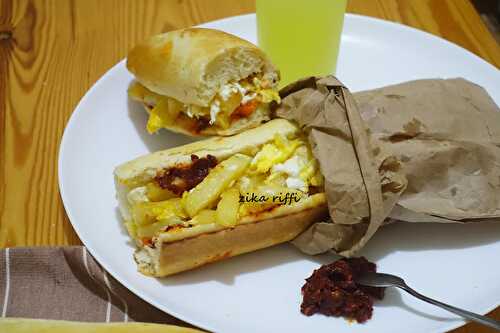 SANDWICH FRITES OMELETTE- REPAS DES ETUDIANTS- ANNABA