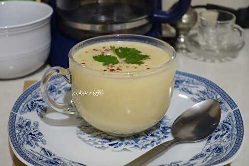 SOUPE-VELOUTE AUX POMMES DE TERRE -CAMEMBERT ET PAPRIKA FUME ( SOPPA BATATA ) 