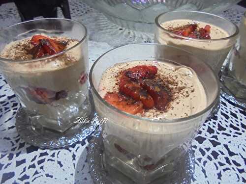 TIRAMISU EN VERRINES AUX FRAISES ET MOUSSE DULCE DE LECHE 