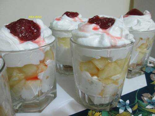 VERRINES POIRES-MELON ET CHANTILLY AUX BISCUITS A LA CUILLERE