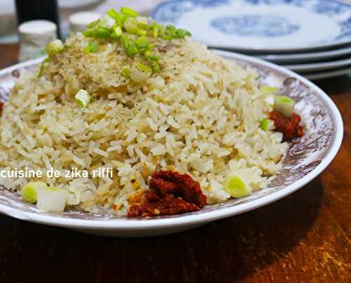 RIZ PILAF A L'ORIENTALE AUX OIGNONS VERTS