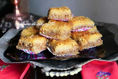 KTAYEFS OU KTAIEFS AUX NOIX ET AUX AMANDES- قطايف بالجوز واللوز