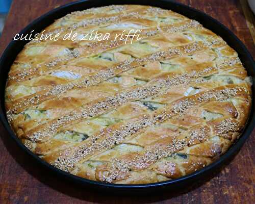 TARTE AUX POIREAUX- SAUCE MORNAY AU CAMEMBERT- PÂTE A L'HUILE ET YAOURT
