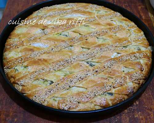 TARTE AUX POIREAUX- SAUCE MORNAY AU CAMEMBERT- PÂTE A L'HUILE ET YAOURT