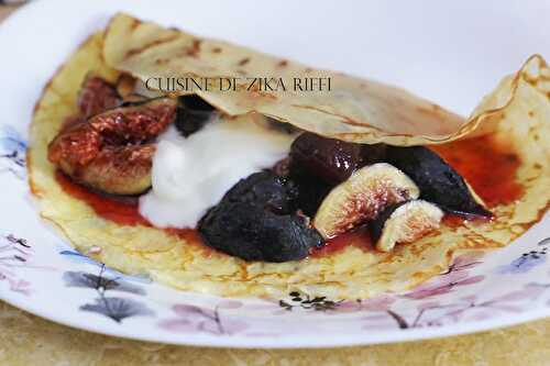 CRÊPES AUX FIGUES FRAÎCHES - CONFITURE DE FRAISES ET YAOURT NATURE