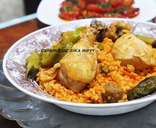 RIZ AU POULET - BOULETTES - LEGUMES ET PETITS PIMENTS FORTS FARCIS FRITS