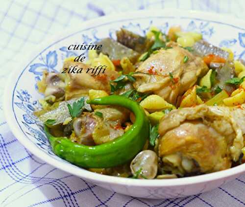 PLAT DE PÂTES À L'ALGÉRIENNE AUX POIS CHICHES - POULET - ARTICHAUTS - SAUCE BLANCHE 