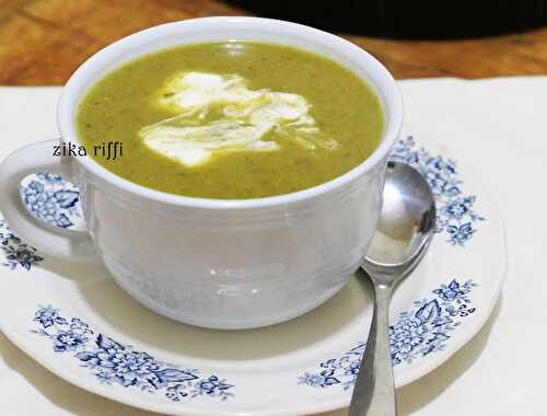 VELOUTÉ DE SALADE FRISÉE AU LAIT DE COCO DE BEA