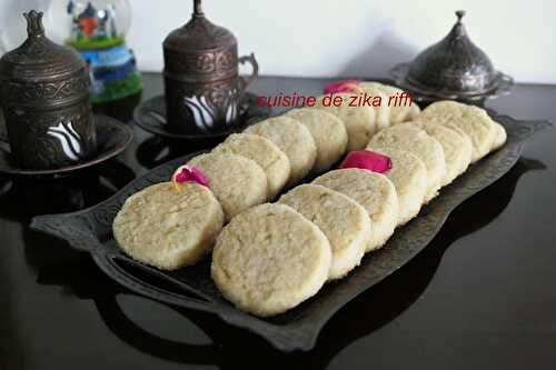 SABLÉS DIAMANTS AUX AMANDES ET ZESTE DE CITRON VERT