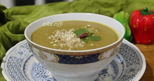 SOUPE DE LENTILLES AUX BETTERAVES ET CACAHUÈTES