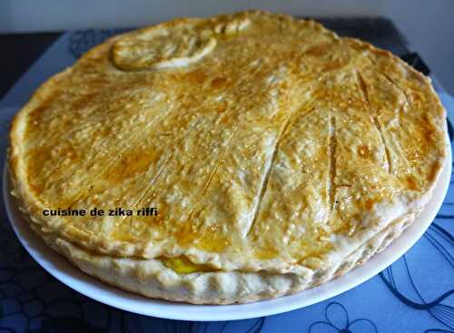 TOURTE AU POULET AU FROMAGE ET CHAMPIGNONS- PÂTE À L'HUILE ET YAOURT NATURE