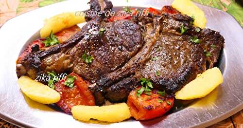 ENTRECÔTE DE VEAU GRILLÉE ET SES TOMATES ET POMMES DE TERRE BRAISÉES 