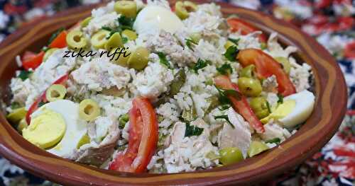 SALADE DE RIZ AU POULET - LÉGUMES ET MAYONNAISE AU CITRON