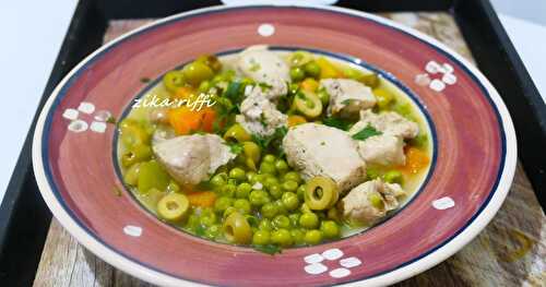 RAGOÛT DE PETITS POIS AU POULET ET CAROTTES - (MARKET JELBENA) -SAUCE BLANCHE AU VINAIGRE