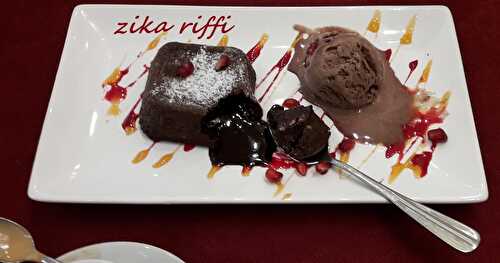 FONDANT CHOCO-CŒUR COULANT AU CHOCOLAT ET SA BOULE DE GLACE AU CHOCOLAT MAISON