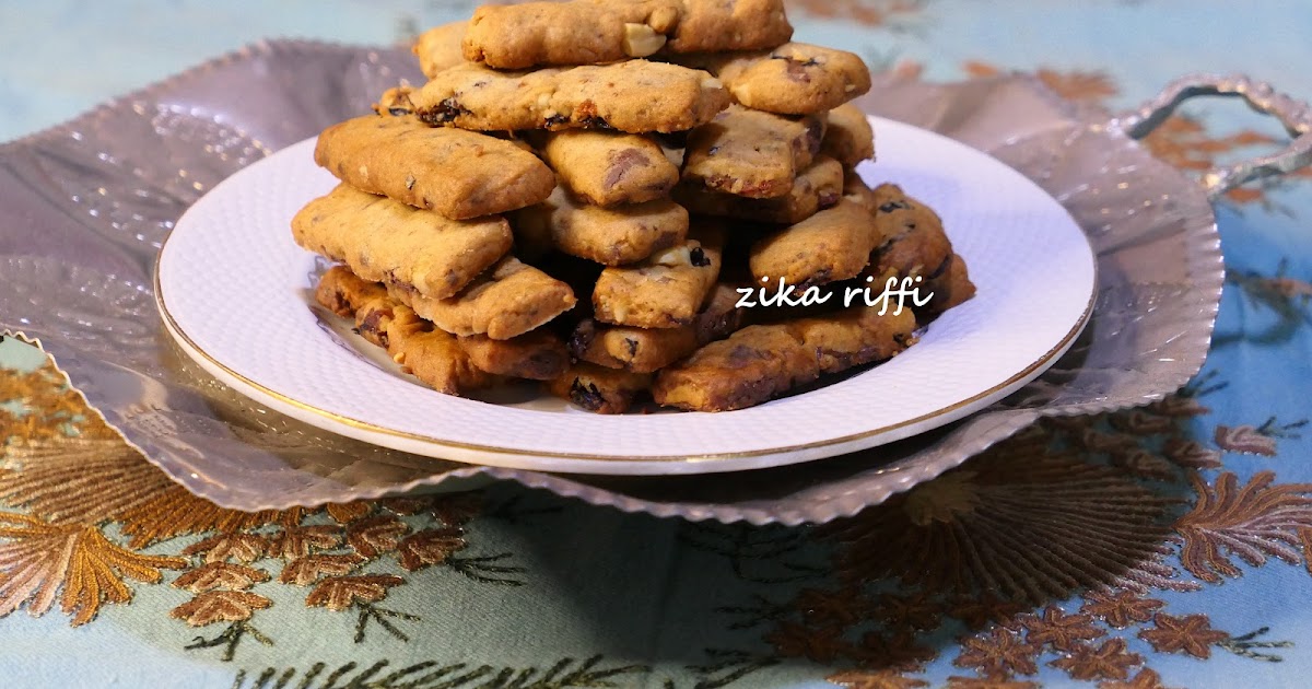 COOKIES STICKS- AUX DATTES- NOIX- AMANDES- CHOCOLAT- ABRICOTS ET RAISINS SECS