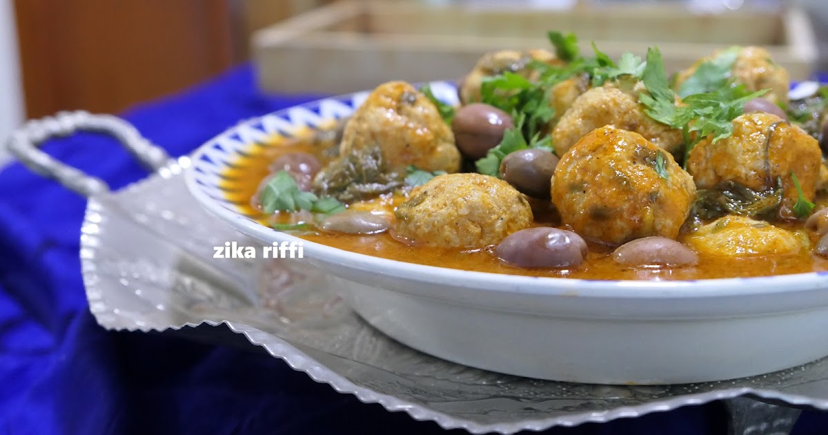 TAJINE DE BOULETTES DE DINDE AUX ÉPINARDS ET OLIVES VIOLETTES 