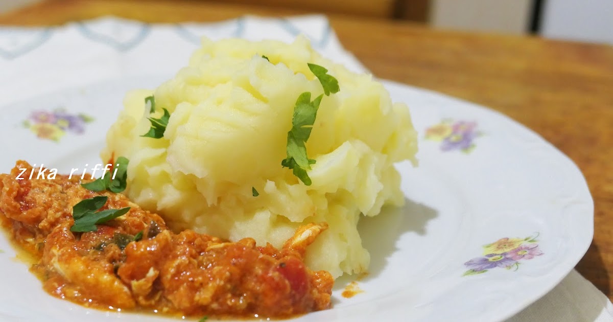 ÉCRASÉ DE POMMES DE TERRE AUX JAUNES D'ŒUFS À LA FRITA ALGÉRIENNE AUX OEUFS BROUILLÉS