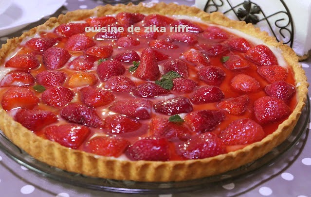 TARTE AUX FRAISES À LA CRÈME MISTRALETTE  AU CITRON ET AUX AMANDES