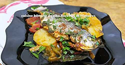  BATATA BEL HOUT MAGHMOUMA- TAJINE DORADE  À L'ÉTOUFFÉE-POMMES DE TERRE-TOMATE ET OIGNON À LA BÔNOISE